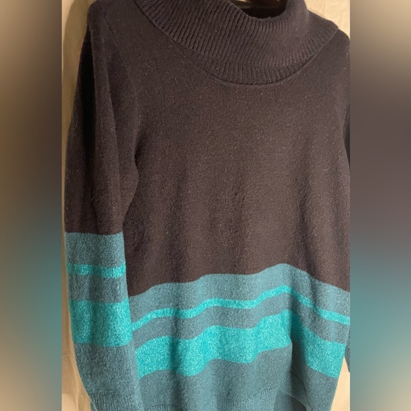 Lane Bryant Women's Navy Blue and Teal Cowl-neck Sweater size 14/16 - Picture 3 of 9